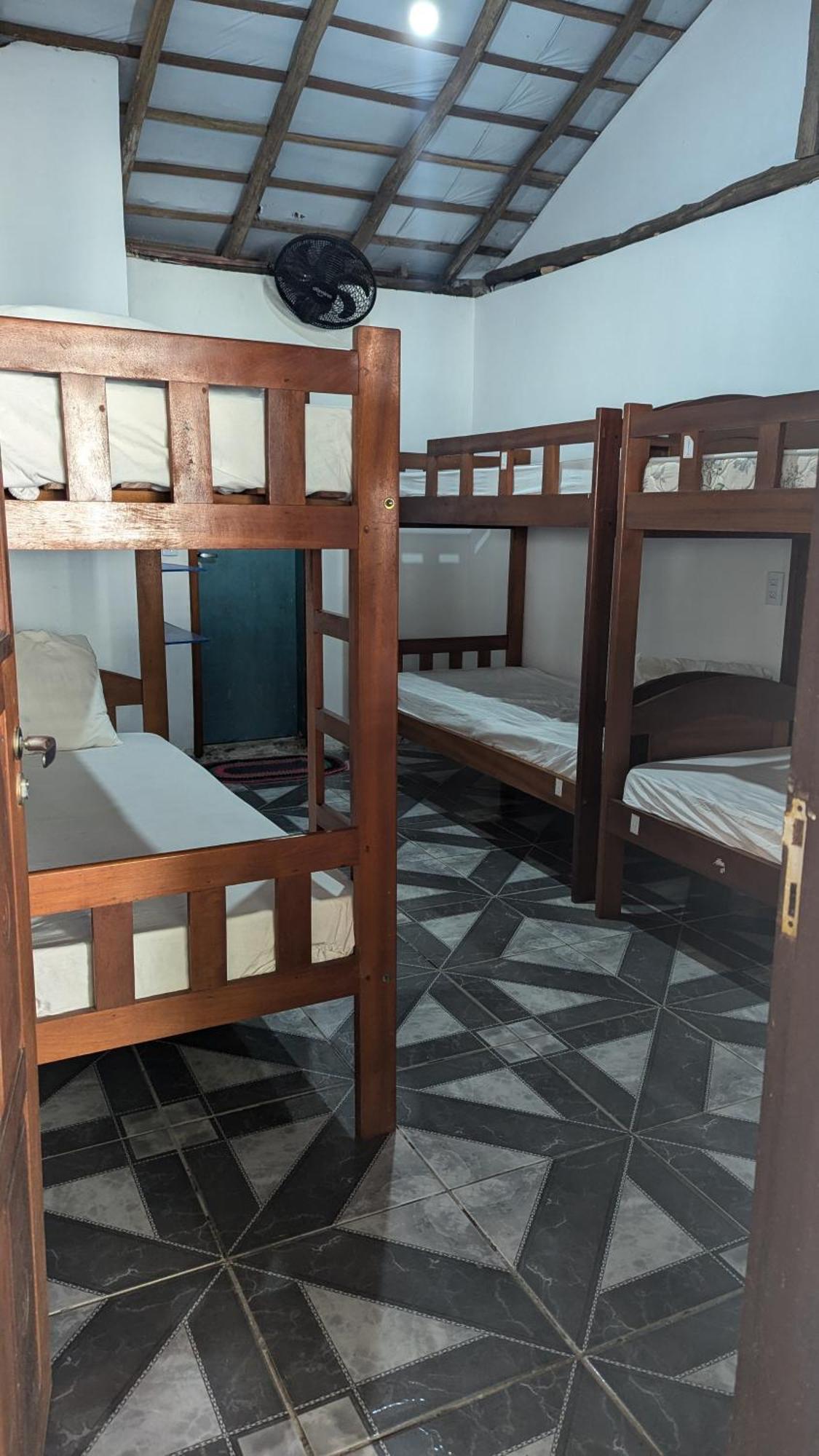 Hostel O Pescador أتينز الغرفة الصورة